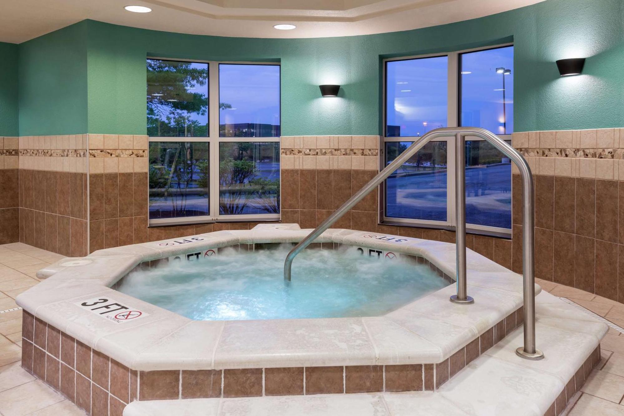 Homewood Suites By Hilton Cleveland-Beachwood Exterior foto